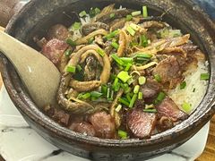 黄鳝拼腊味饭-文记煲仔饭