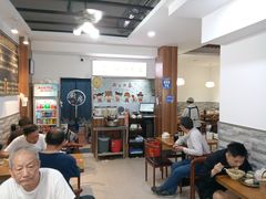 -黄阿姨锅贴大王(万航渡路店)