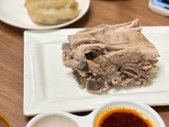 手抓羊肉半斤-贯贯吉·清真餐厅(浙江中路店)