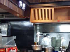 -亮亮面馆(经六路店)