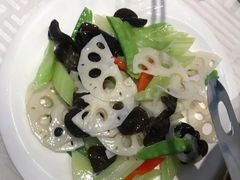 -吴记集庆门酸菜鱼店(集庆路店)