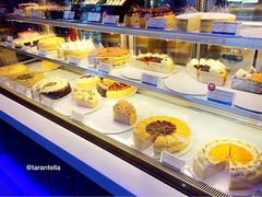 -Nadeje(Plaza Mahkota)