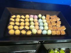 -彩虹云霄酒店76&78层国际自助餐