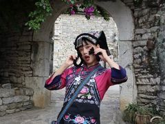 -高荡千年布依古寨旅游景区