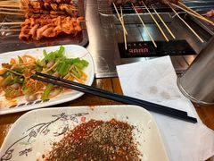 -哈尔滨小酒馆·鲜肉现穿自助烧烤(康新花园店)