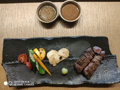 -丽思卡尔顿·炙焰·铁板烧餐厅