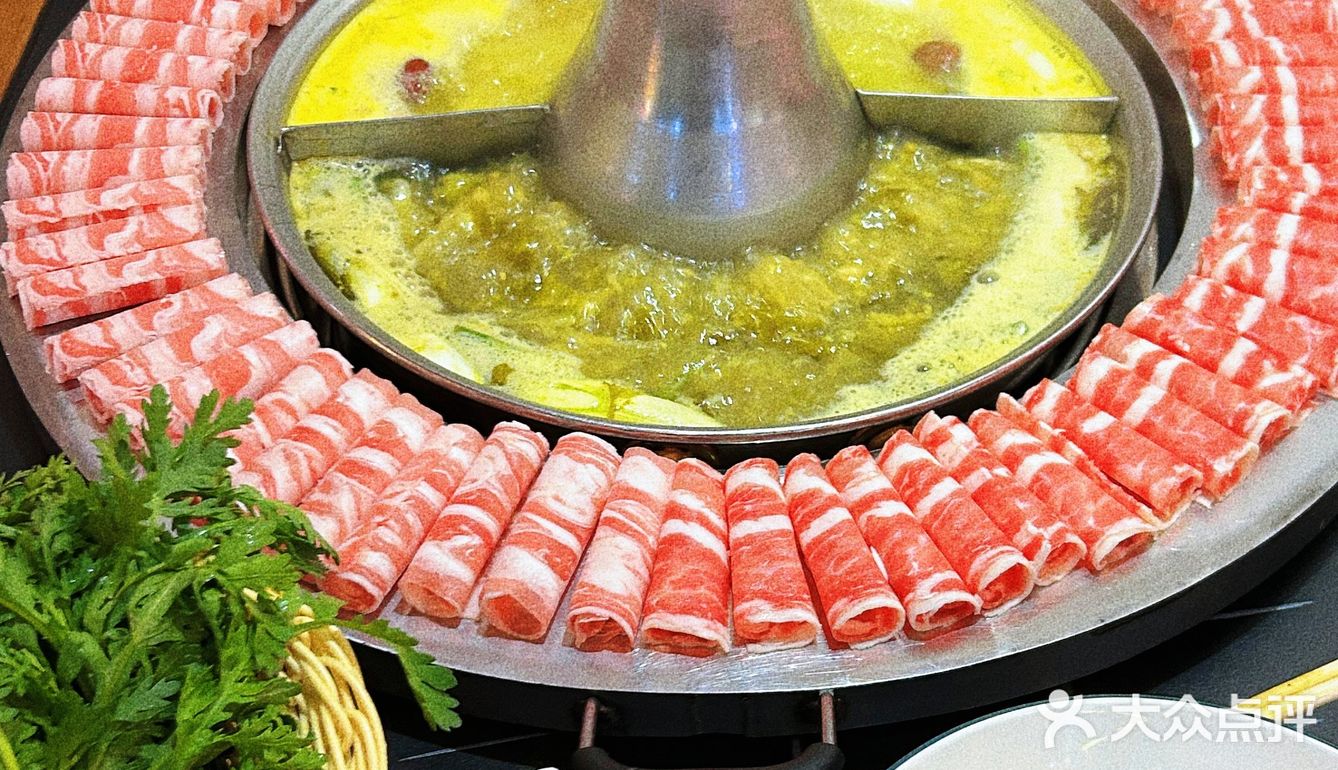 铜锅涮肉初体验🧐真不愧是老坛酸菜阿…