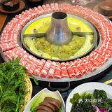 铜锅涮肉初体验🧐真不愧是老坛酸菜阿…