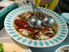 -姚姚酸菜鱼·金戈戈香港豉油鸡(喜荟城联名店)