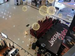 -鸿通城购物中心