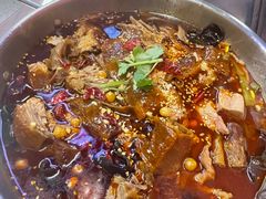 -蓉三少冒烤鸭·四川小吃集(北京首店)