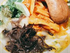 -百春原湖南牛肉粉(百联世纪店)