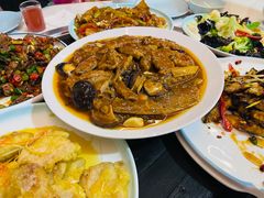 -人民公社铁锅炖·东北菜(卫国道店)