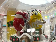 -m豆巧克力世界(上海世茂广场店)