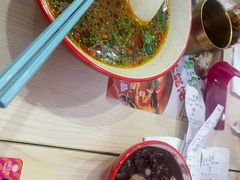 -小杨生煎(金山百联购物中心3楼店)