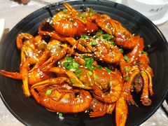 -巴厘龙虾·榜首油焖大虾(音乐学院·沿江酒馆店)