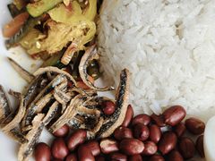 -峇峇娘马来西亚餐厅(望京SOHO店)