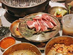 -草家酱蟹炭火烤肉店(珲春南路一店)