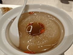 安南子桃胶炖雪梨-狮王府淮扬菜(夫子庙老门东店)