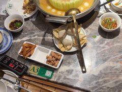 -禄婶鸡煲·打边炉