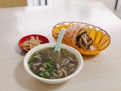-洪峰浩老北京烧饼夹肉(角门路店)