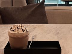 靠窗位-慢象咖啡(台江店)