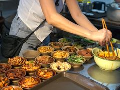 -董哥山城碗碗香(美专校街店)