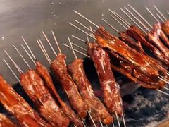 -小董哥烤串·爆汁大油边(故宫店)
