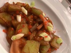 酸梅杏鲍菇闷茄子-宝丽轩中餐厅BAOLIXUAN