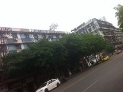 涂鸦一条街-黄桷坪涂鸦艺术街