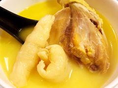 -鲜入围煮花胶鸡海鲜火锅