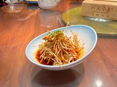 -川流不息·地道川菜·小龙虾(松东路店)