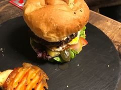 -HIGH FIVE哈福手工汉堡(桂林路店)