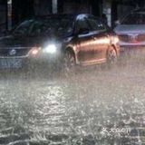 行车遇积水