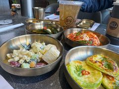 -草家酱蟹炭火烤肉店(珲春南路二店)