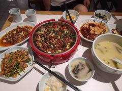 -饭饱香土碗菜(新科店)