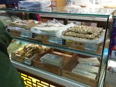 面包甜点陈列柜-老鼎丰(靖宇街总店)