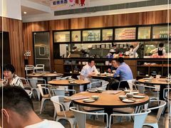 大堂-东鑫记港式茶餐厅(南京东路店)