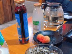 -果松木炭酸菜铜火锅·外婆参鸡汤