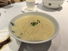 老城隍庙鸡汁阳春面-西湖春天•老字号杭州菜(百汇店)