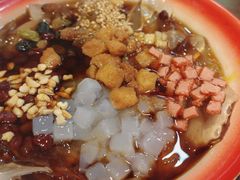 -爆炸头阿姨小四川正宗川味小吃(无任何分店)