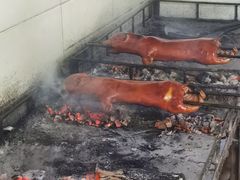 -四更周店烤乳猪