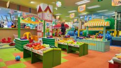 -莫莉幻想儿童乐园(武汉经开永旺店)