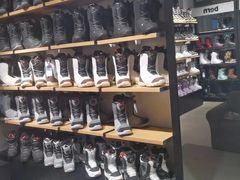 -4+2肆加贰雪具库(上庄店)