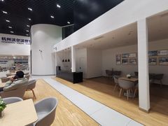-杭州中沃沃尔沃4S店(滨江区店)