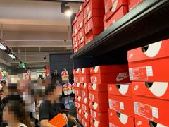 -NIKE上海青浦换季优惠店