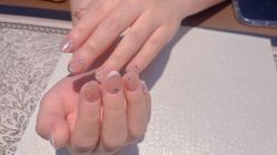 -花系美·美甲美睫精品店