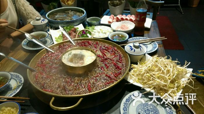 半城正宗重庆火锅图片 - 第1张