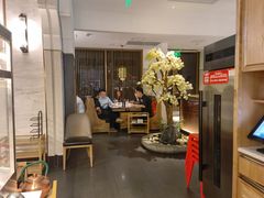 大堂-左庭右院鲜牛肉火锅(浦江欢乐颂店)