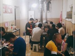 大堂-罗姐烧烤(东风路一段店)